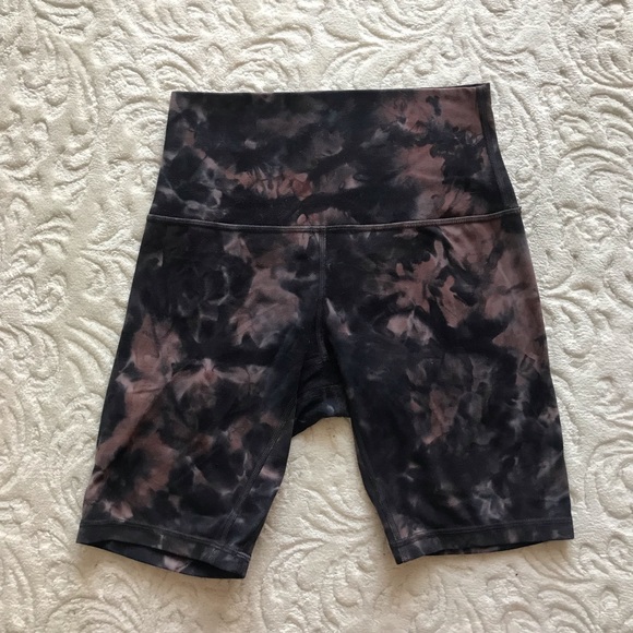 lululemon athletica Pants - Lululemon Align High Rise Shorts 8", Size 4